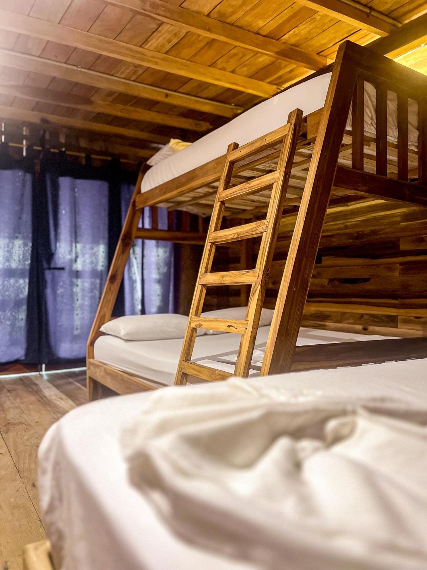 Hostal Mocambo Beach Guachaca Luaran gambar